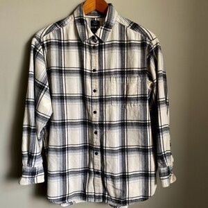 GAP Women's White/Black‎ Plaid Long Sleeve Flannel Button Up Shirt